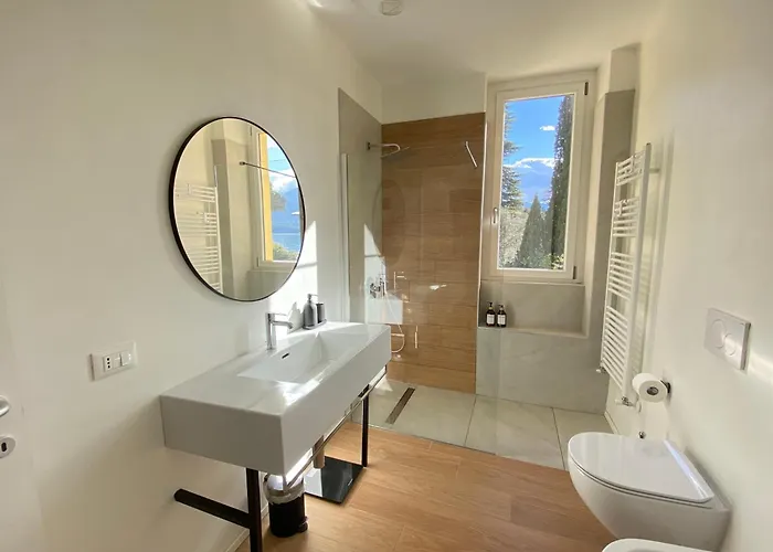 Casa Al Lago: Incantevole Con