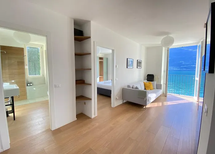 Casa Al Lago: Incantevole Con * Bellano